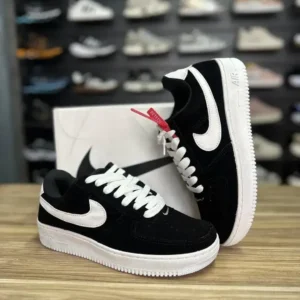 Nike Air Force Preto-branco Camurça