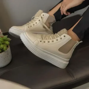 Bota Coturno Pelinho Off White