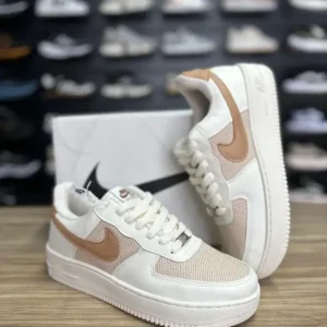 Nike Air Force Listra Bege